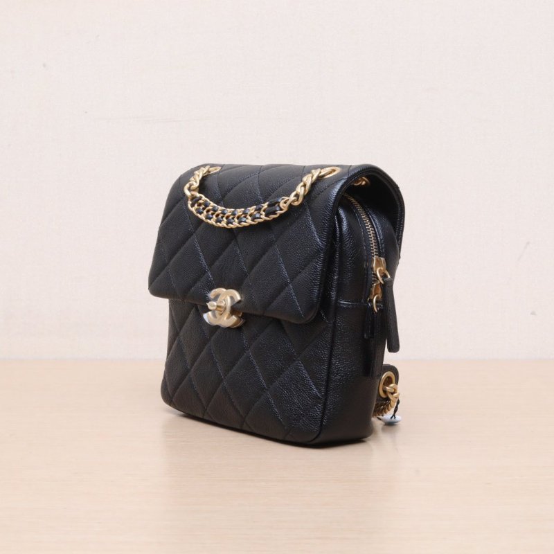 CHANEL 22P菱格紋復古口蓋拉鏈雙肩包黑色荔枝牛皮晶片開金扣肩背包-3