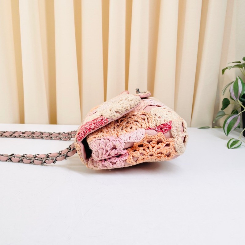 Chane CF中號 限量款蕾絲款 粉色小牛皮搭配彩色鉤花-2