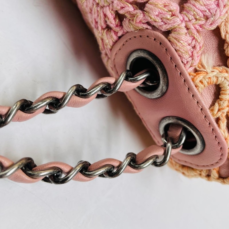 Chane CF中號 限量款蕾絲款 粉色小牛皮搭配彩色鉤花-16