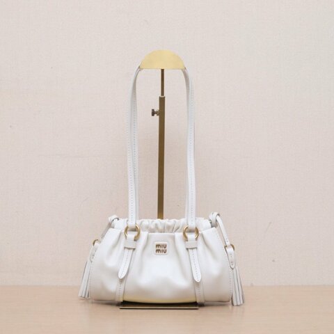 MIU MIU 白色羊皮金扣25SS新款miumiujoe迷你單肩包肩背包