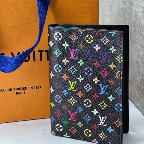 💗香緹國際精品💗 680 LV 村上隆 護照夾 極新 盒裝完整