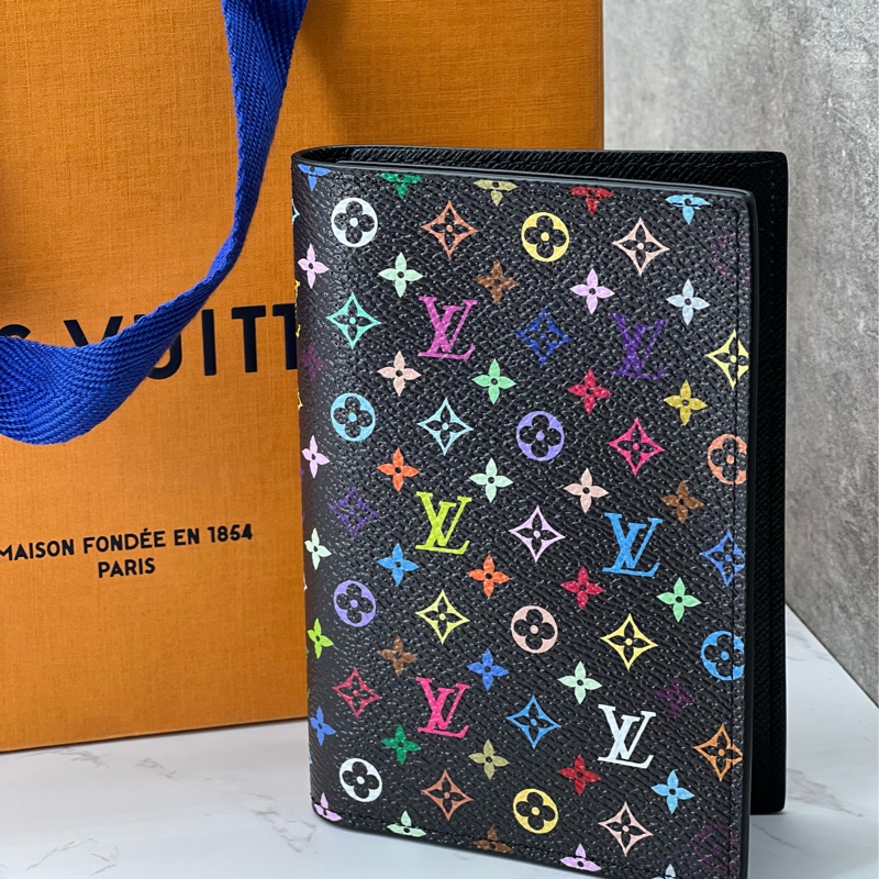💗香緹國際精品💗 680 LV 村上隆 護照夾 極新 盒裝完整-0