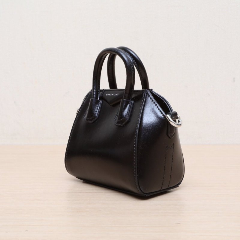 GIVENCHY 黑色牛皮銀扣Antigona磁吸扣mini13單肩包肩背包-3