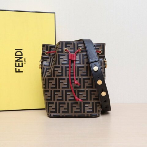 FENDI MONTRESOR小號水桶包老花牛皮金扣肩背包