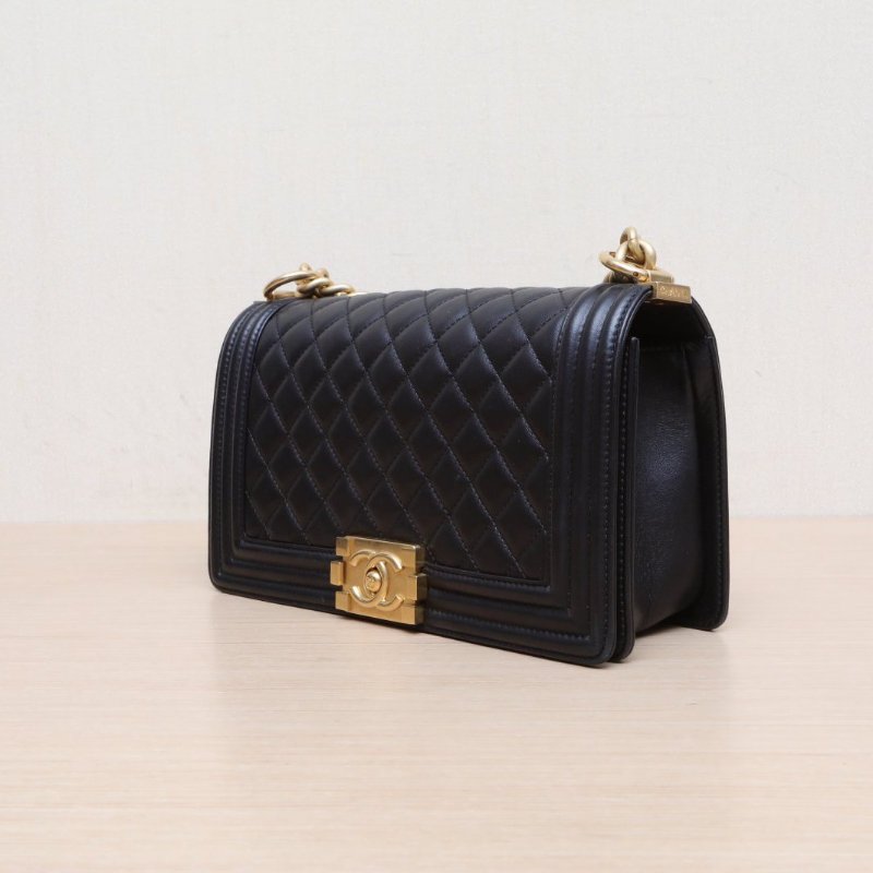 CHANEL Leboy中號25黑色牛皮24開金扣菱格紋肩背包-4