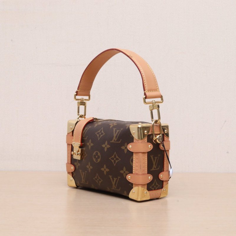 LOUIS VUITTON SideTrunk軟盒子包小號18老花PVC晶片肩背包-4