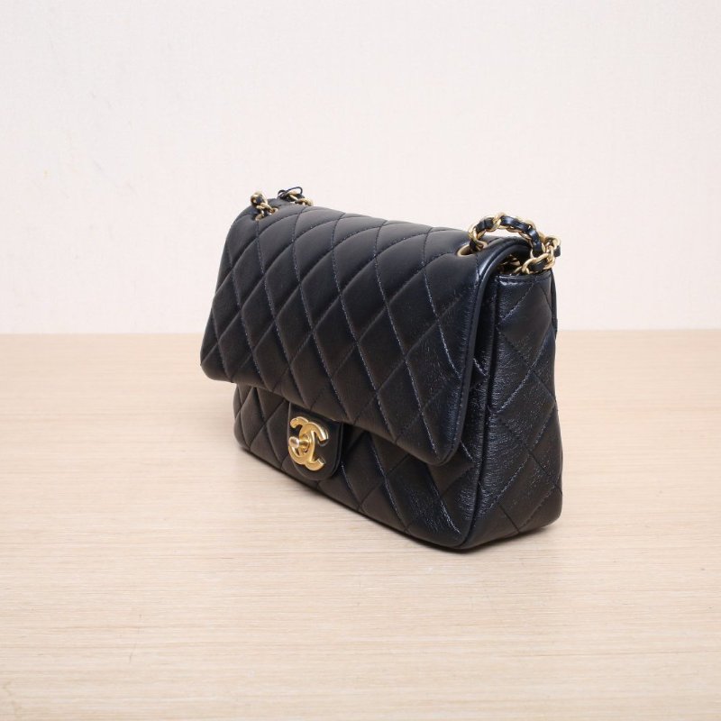 CHANEL 黑色羊皮晶片開金扣22p粗鏈條拼接CF口蓋包肩背包-4