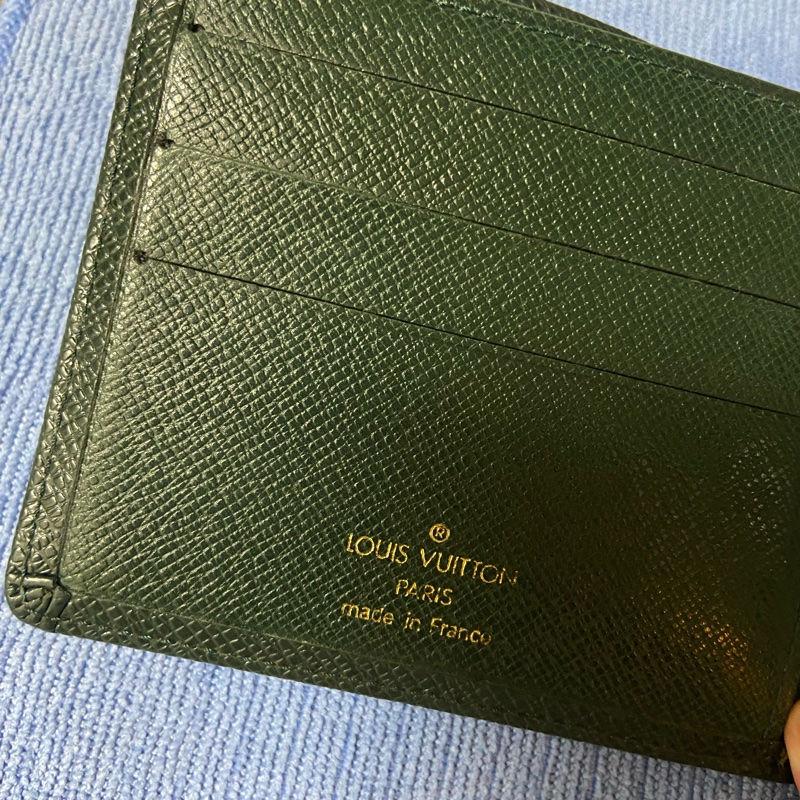 LV 精典皮夾(深綠色）-2