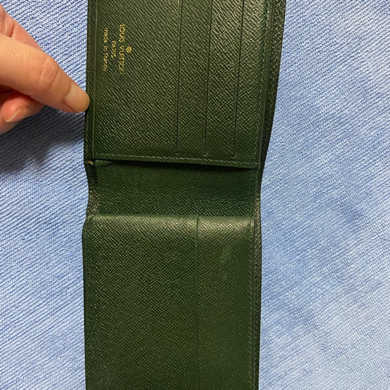 LV 精典皮夾(深綠色）-3
