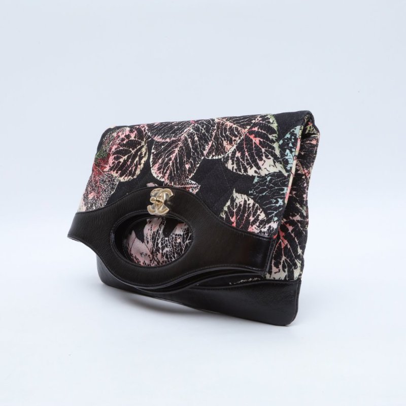 CHANEL 黑色帆布26開淺金扣香奈兒31bag限定款肩背包-2