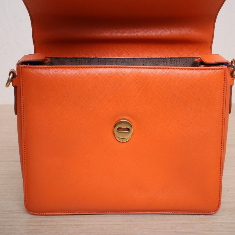 Salvatore Ferragamo 橘色牛皮馬蹄單肩斜挎包肩背包-3