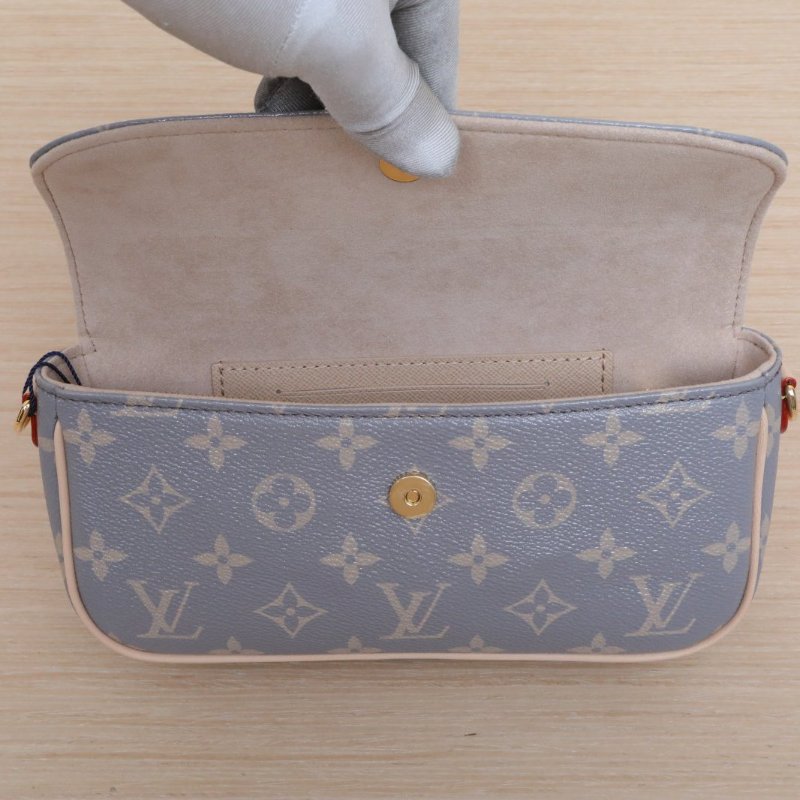 LOUIS VUITTON IVY鏈條腋下包老花PVC金扣晶片肩背包-3