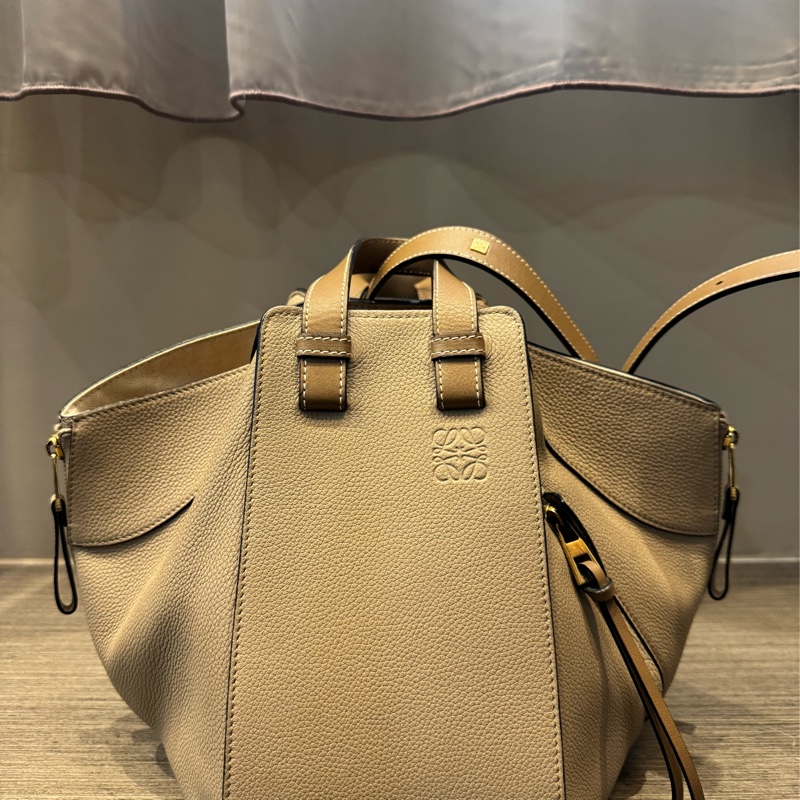 Small Hammock bag in soft grained calfskin 小型柔軟粒面小牛皮 Hammock 手提包-1