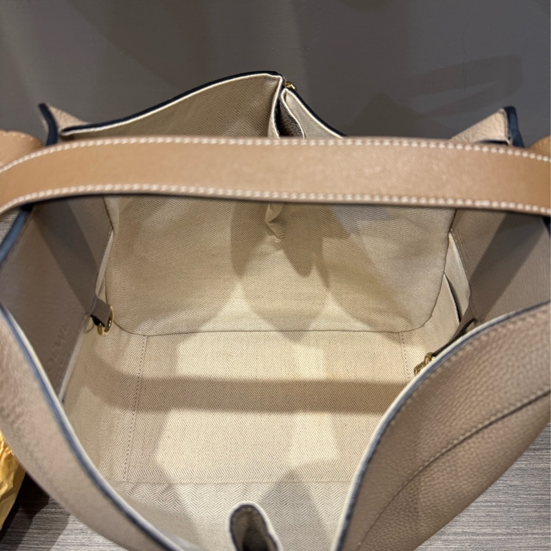 Small Hammock bag in soft grained calfskin 小型柔軟粒面小牛皮 Hammock 手提包-2