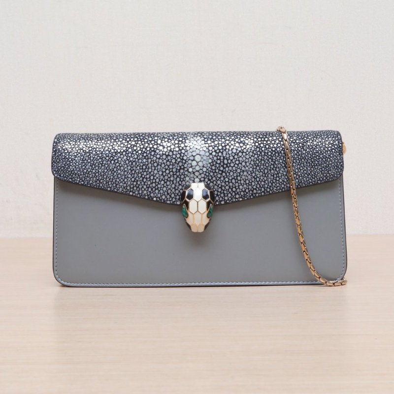 BVLGARI 銀色魚皮珍珠蛇頭包橫版單肩包肩背包-0