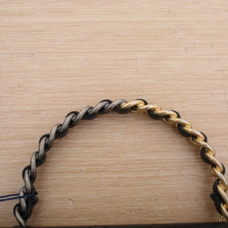 CHANEL 20S手柄口蓋包23黑色羊皮29開金銀扣金屬皮穿手柄肩背包-2