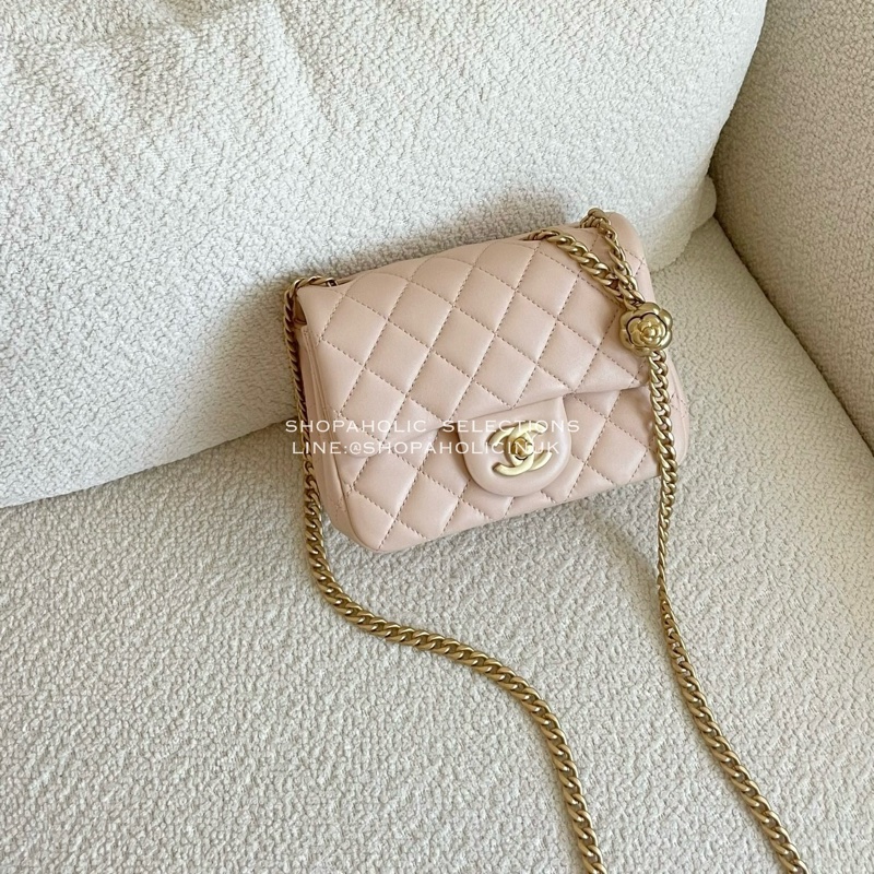 Chanel山茶花復古金調節鏈淺膚色羊皮方胖AS4040-0