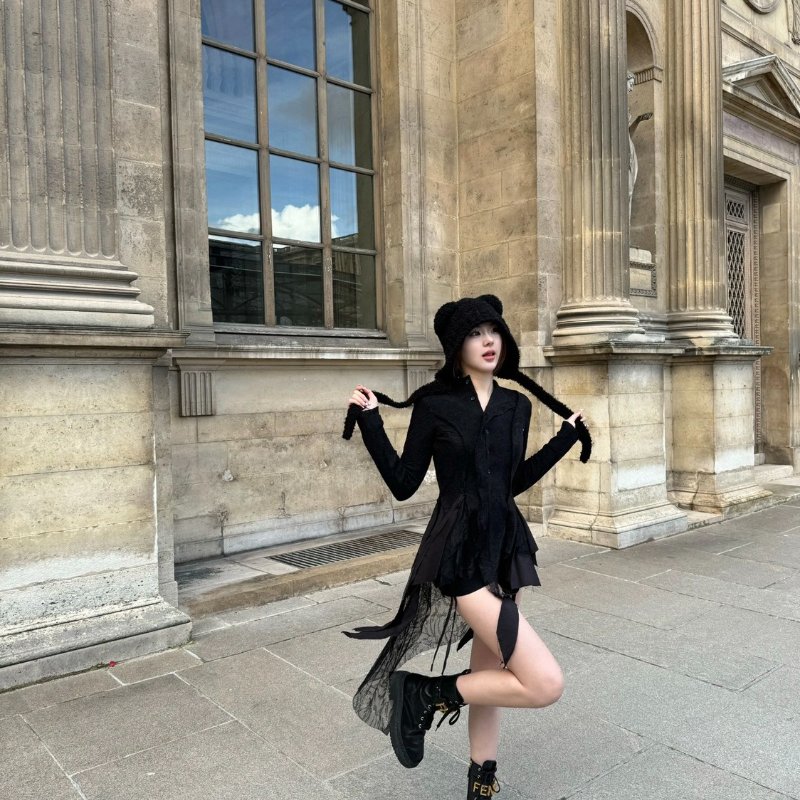 Fendi 黑金字母馬丁靴 37號 全新閒置配件盒子塵袋-0