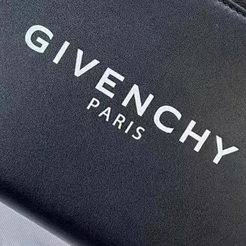 Givenchy long zipped wallet-3