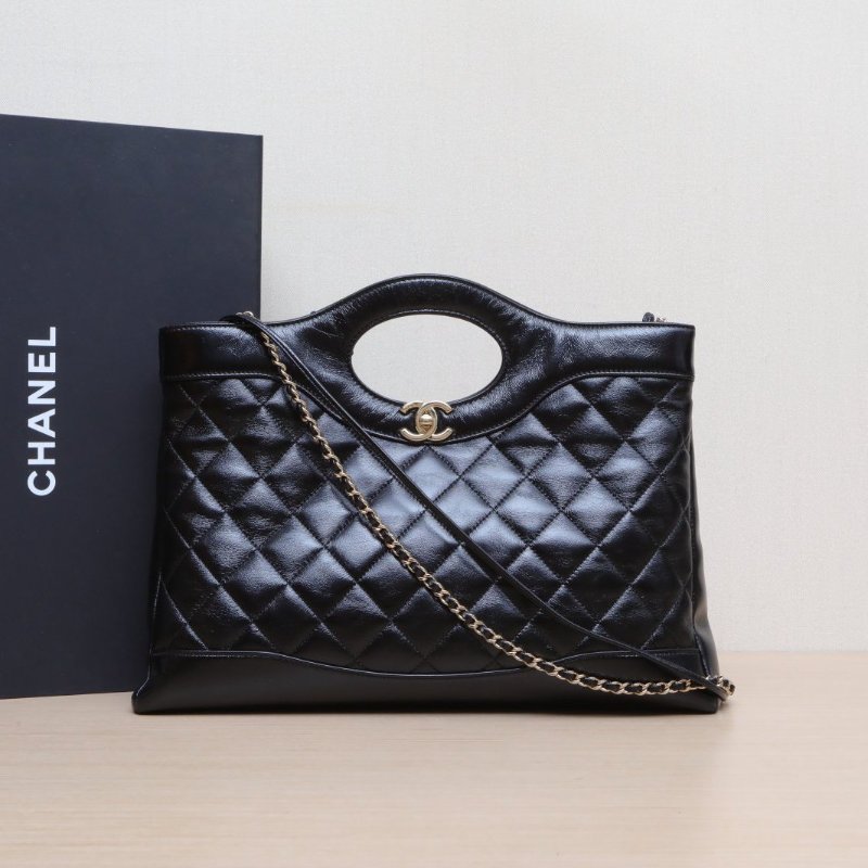 CHANEL 31Bag中號橫版36黑色羊皮晶片開金扣肩背包-0