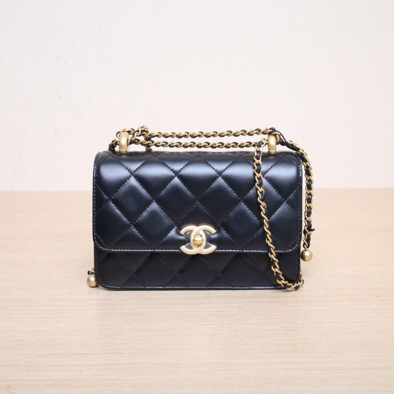 CHANEL 24CCF口蓋包19黑色牛皮晶片開金扣雙金珠皮穿鏈肩背包-1