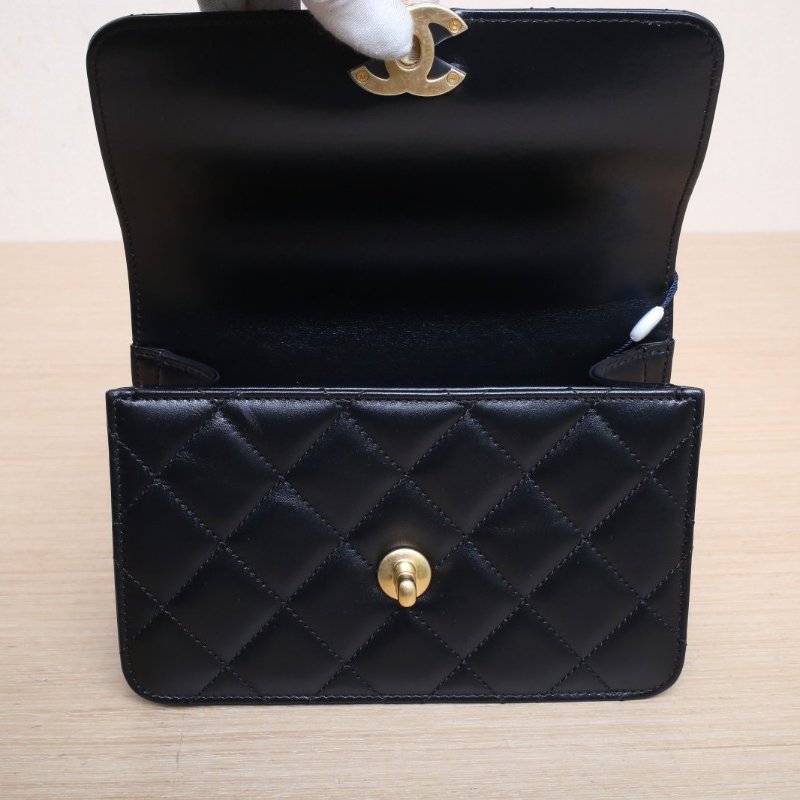 CHANEL 24CCF口蓋包19黑色牛皮晶片開金扣雙金珠皮穿鏈肩背包-2