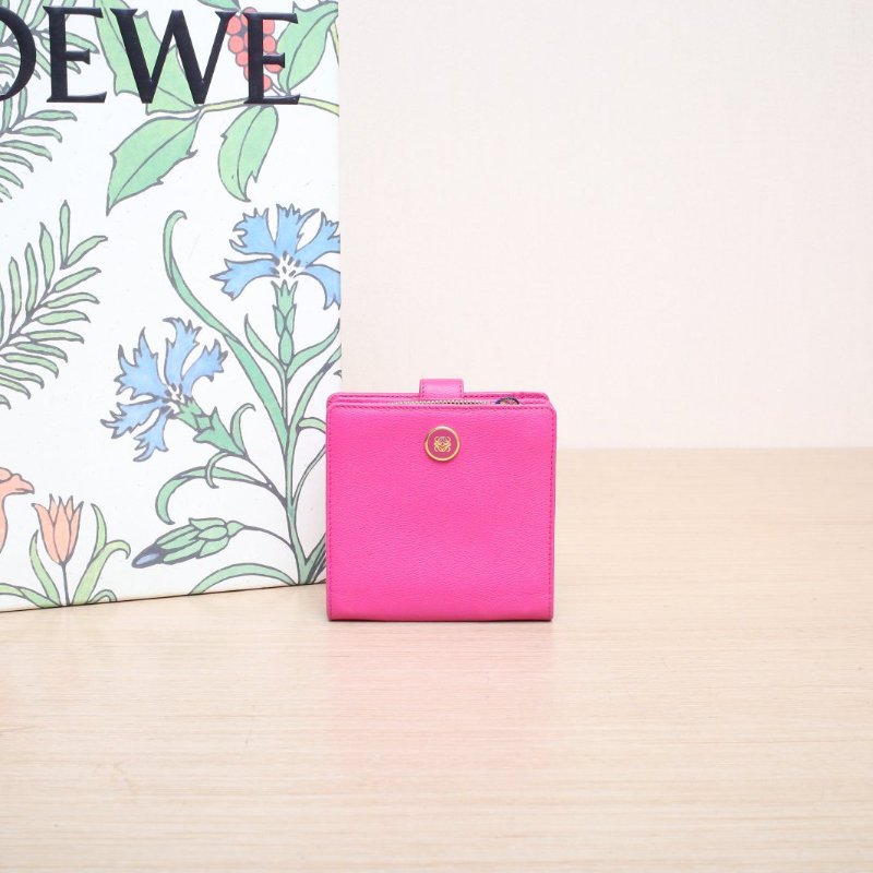 LOEWE 玫紅牛皮拉鏈翻折錢包肩背包-0