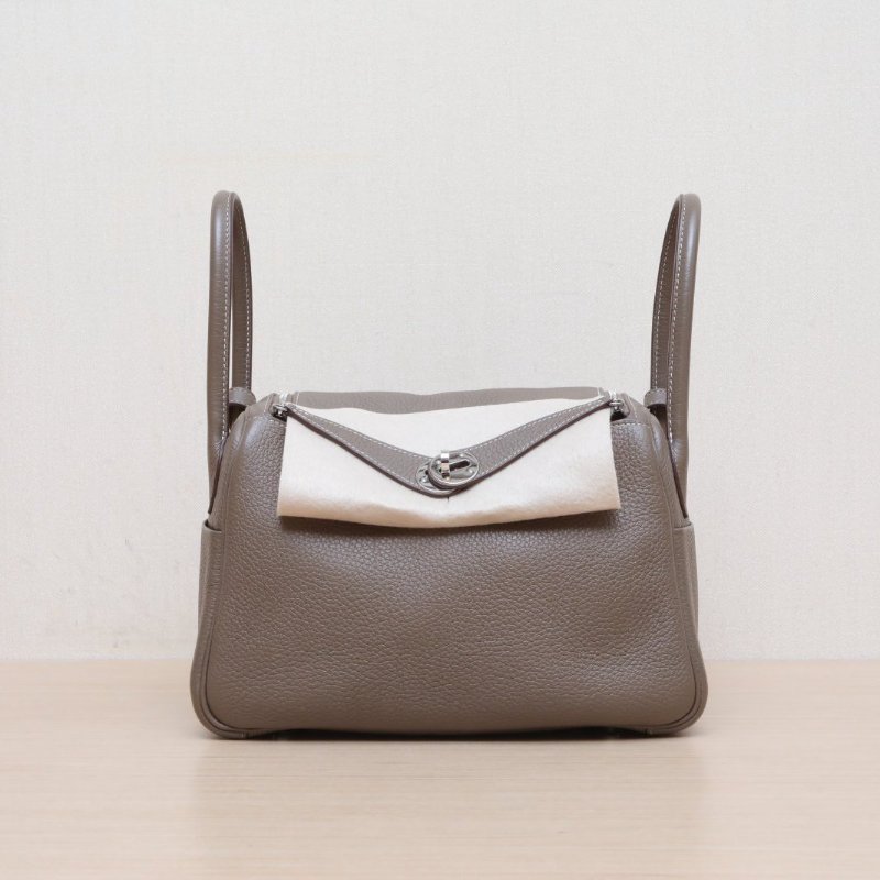 HERMES Lindy2618大象灰TC皮Z刻銀扣肩背包-1