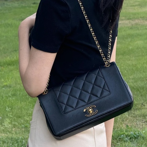 ✨Chanel 牛皮黑金琺瑯 cf 有保卡 可斜背🖤