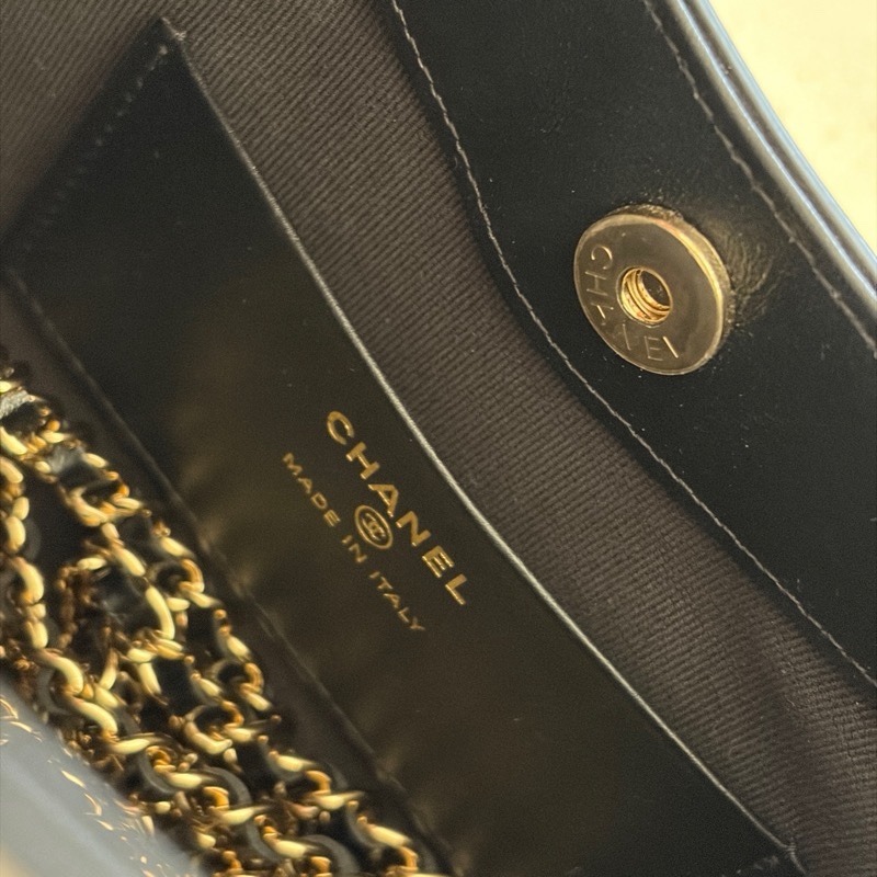 Chanel 31 bag nano-13