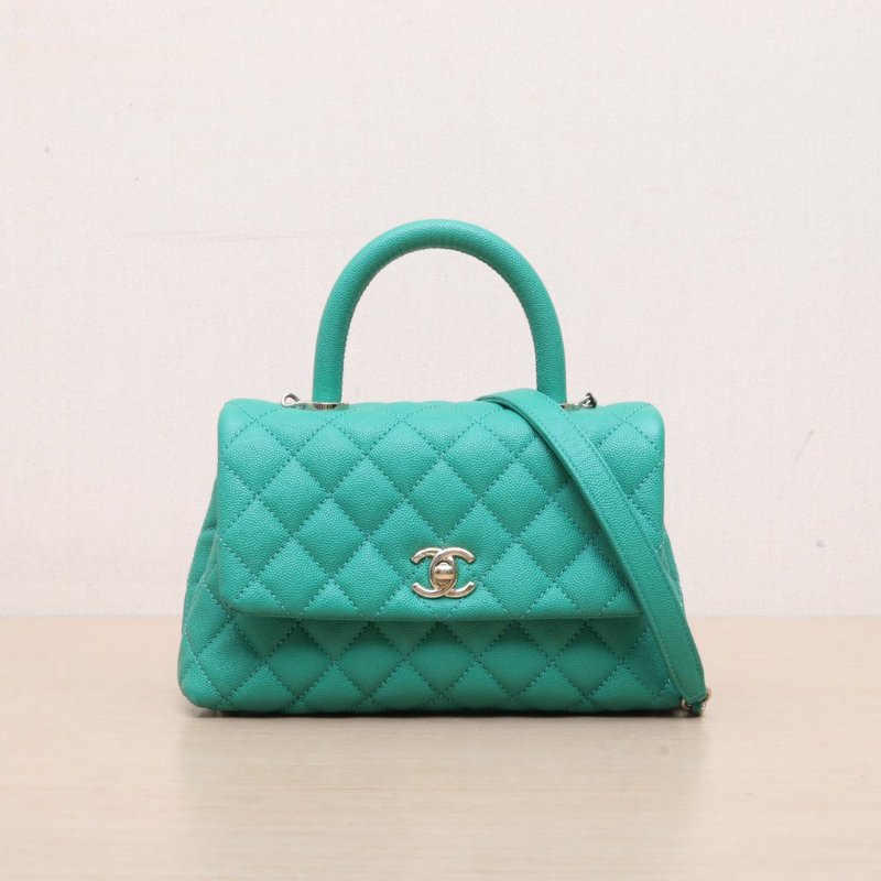 CHANEL CocoHandle小號2430開綠色荔枝牛皮金扣肩背包-1