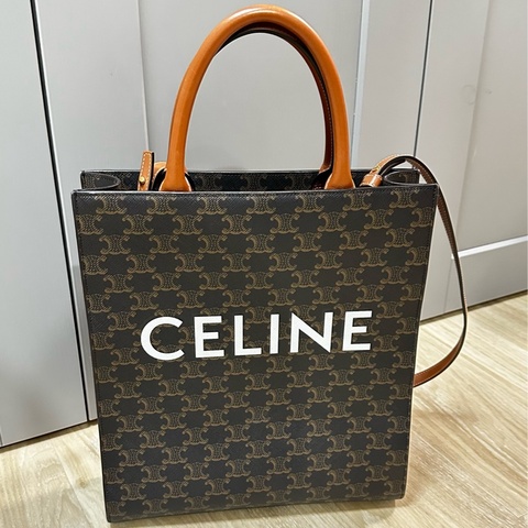 CELINE老花經典琴譜包A4 斜揹肩揹手提可、超新！