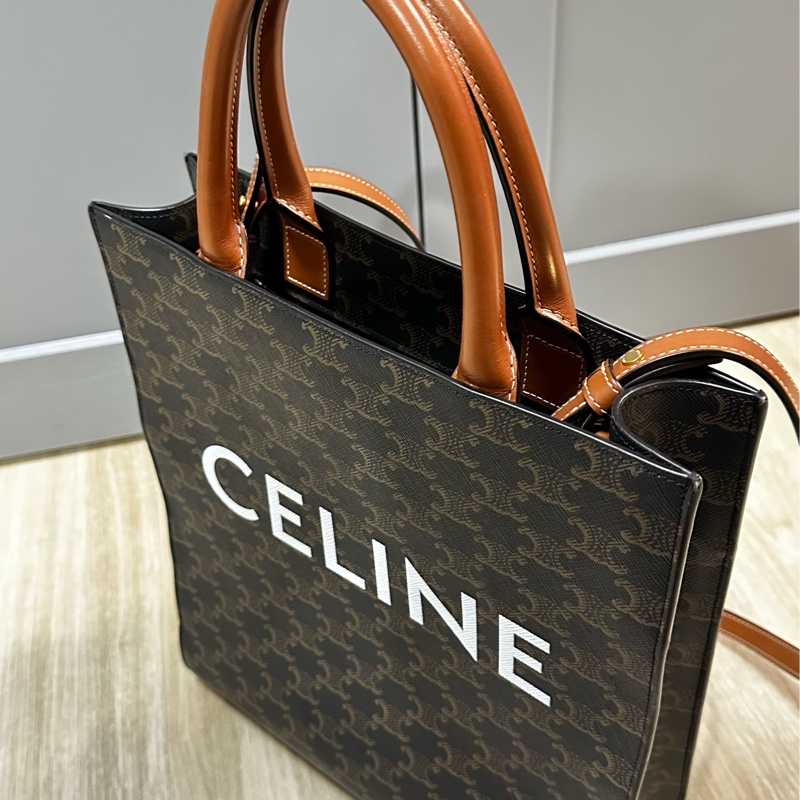 CELINE老花經典琴譜包A4 斜揹肩揹手提可、超新！-2