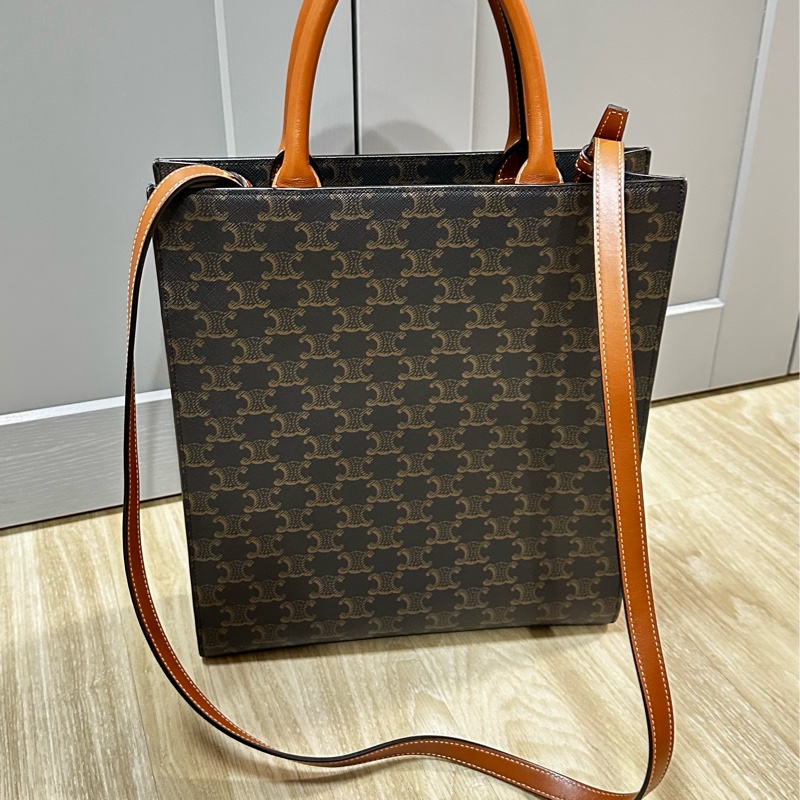 CELINE老花經典琴譜包A4 斜揹肩揹手提可、超新！-3