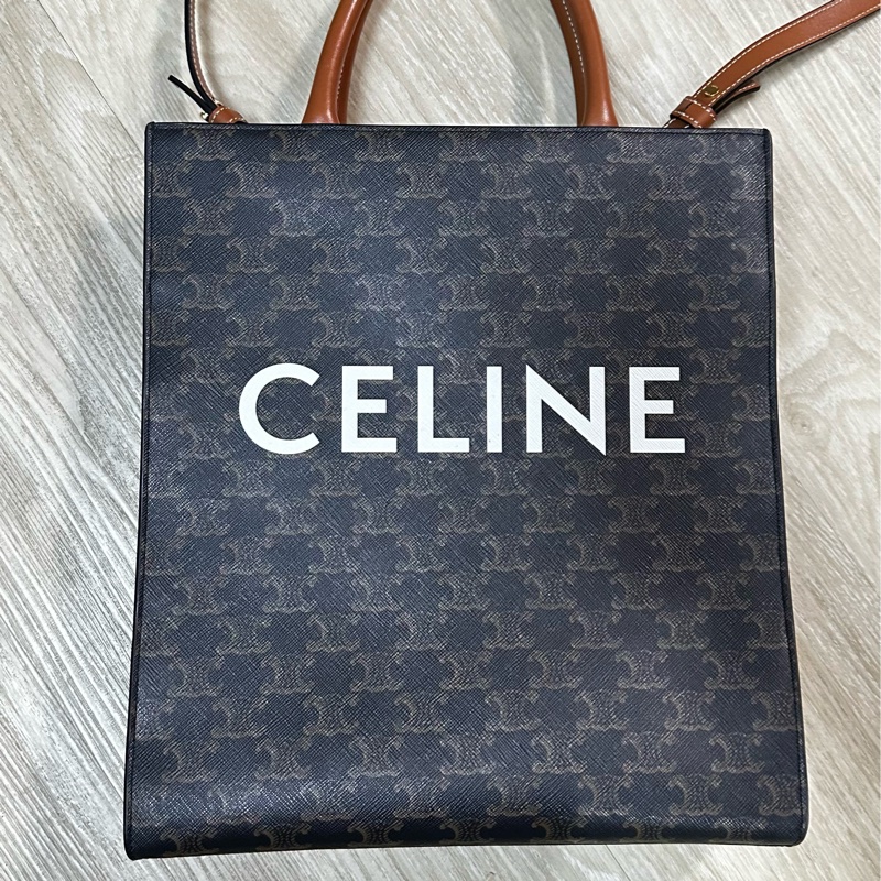 CELINE老花經典琴譜包A4 斜揹肩揹手提可、超新！-4