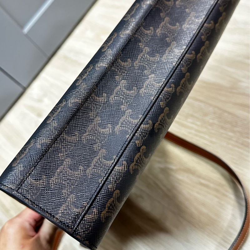 CELINE老花經典琴譜包A4 斜揹肩揹手提可、超新！-7