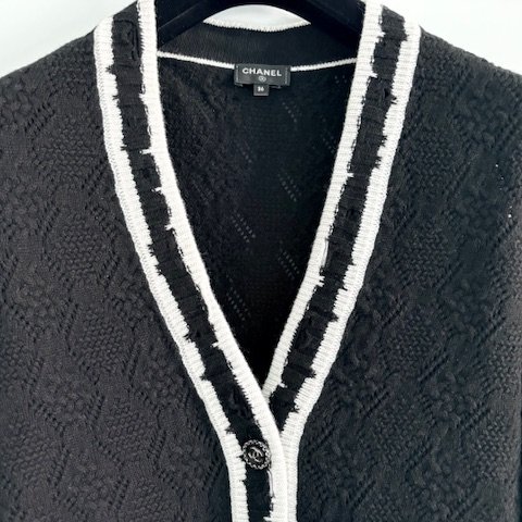 Chanel 22 C 早春渡假系列兩口袋開襟衫-4