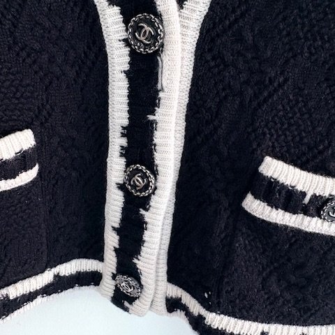 Chanel 22 C 早春渡假系列兩口袋開襟衫-24