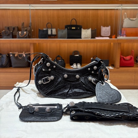 BALENCIAGA XS LE CAGOLE 巴黎世家 半月機車包 黑色