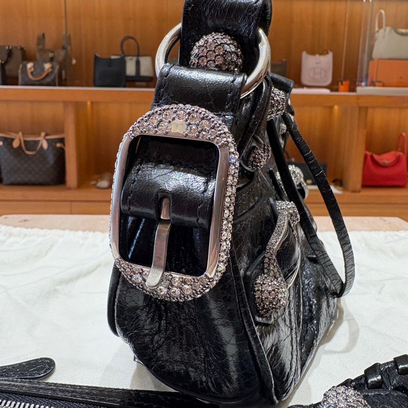 【潮流女神小廢包】Balenciaga XS Le Cagole 經典心型吊牌包｜鑽釦元素設計｜街拍必備 IT BAG｜台中市現貨-3