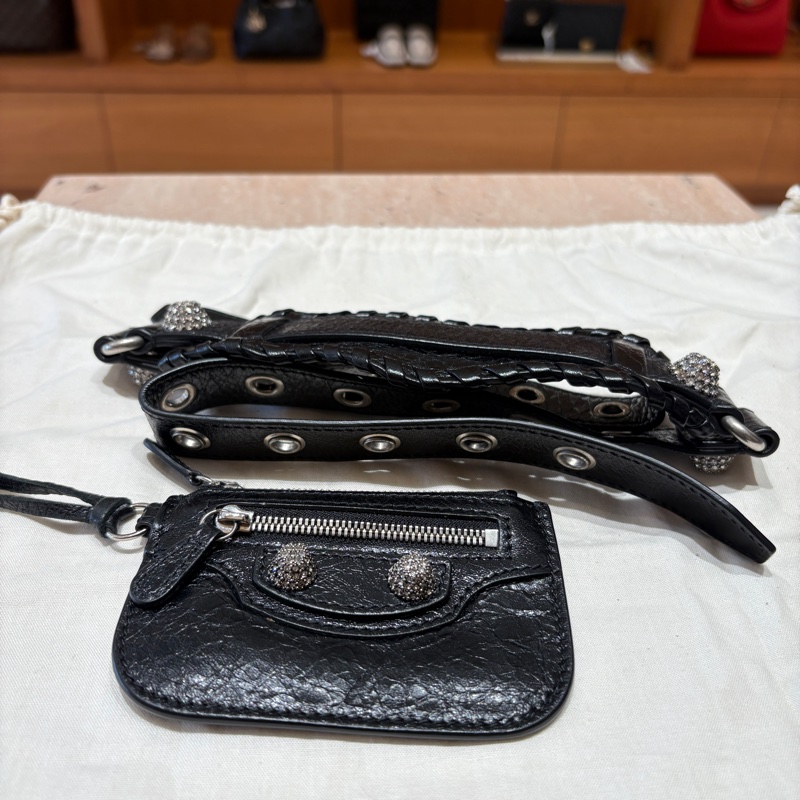 【潮流女神小廢包】Balenciaga XS Le Cagole 經典心型吊牌包｜鑽釦元素設計｜街拍必備 IT BAG｜台中市現貨-4