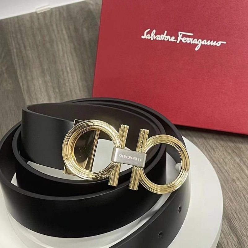 Salvatore Ferragamo Reversible And Adjustable Gancini Belt for Men in Black/Brown - 670264-764848-Black-1