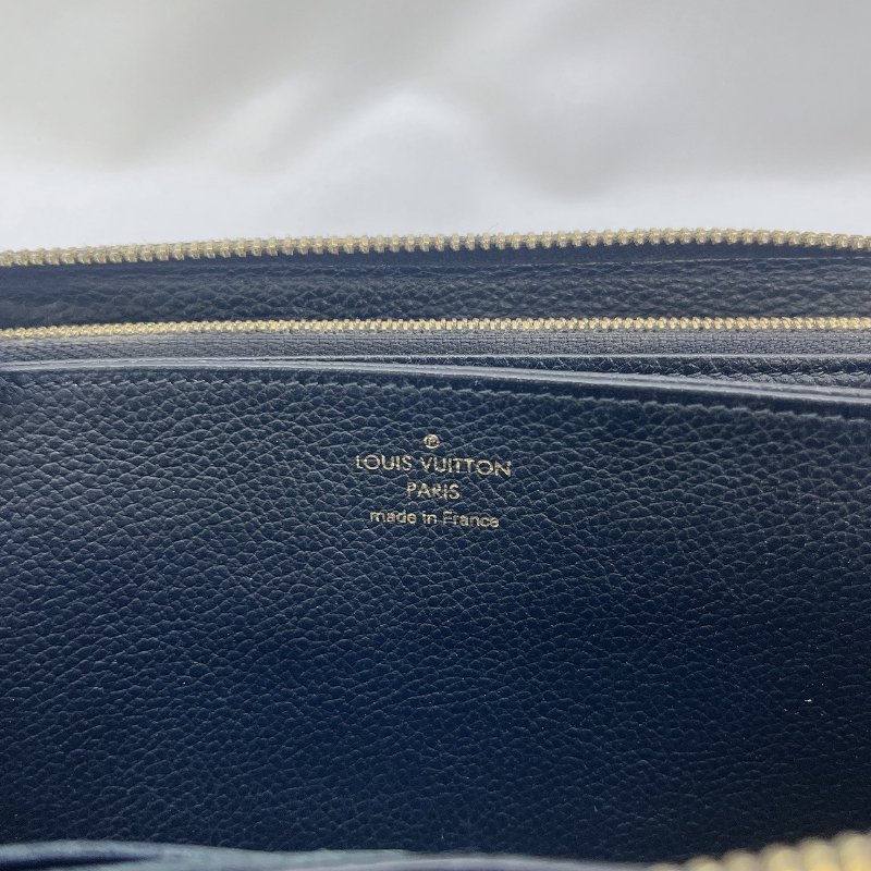 LV Zippy壓紋拉鍊長夾-6