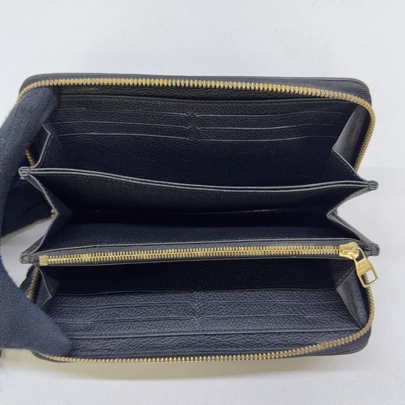LV Zippy壓紋拉鍊長夾-4