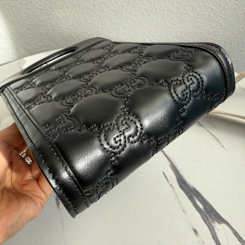 Gucci 黑壓紋直立手機包斜背包-5