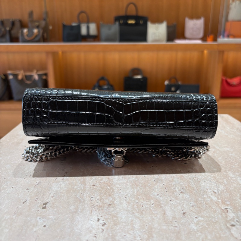 【奢華夜色、經典不敗】Saint Laurent YSL Kate 晚宴包|鱷魚壓紋小牛皮|銀鍊肩背包|經典 YSL 金屬流蘇設計-6