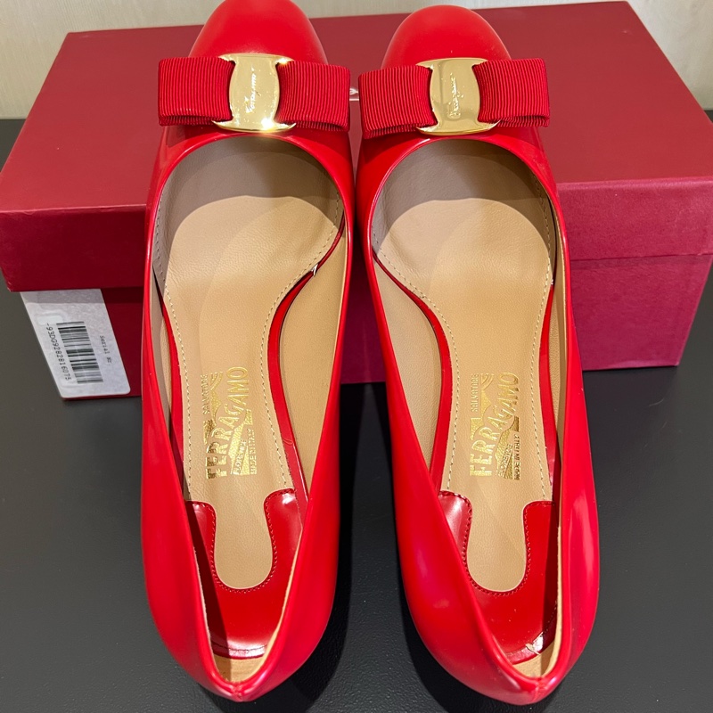 Salvatore Ferragamo 菲拉格慕 超美紅色漆面跟鞋 晚宴鞋 婚鞋（全新）-1