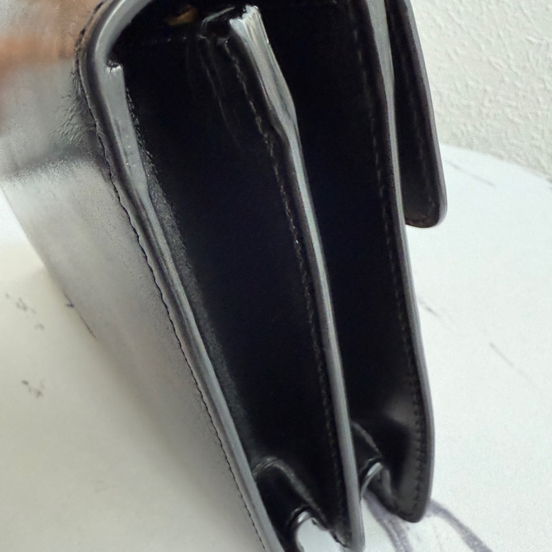 Gucci限量經典愛心斜背包 買十幾萬-9