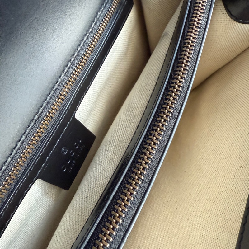 Gucci限量經典愛心斜背包 買十幾萬-11