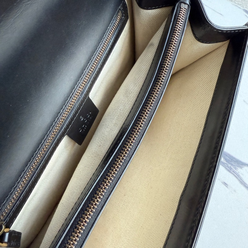 Gucci限量經典愛心斜背包 買十幾萬-12